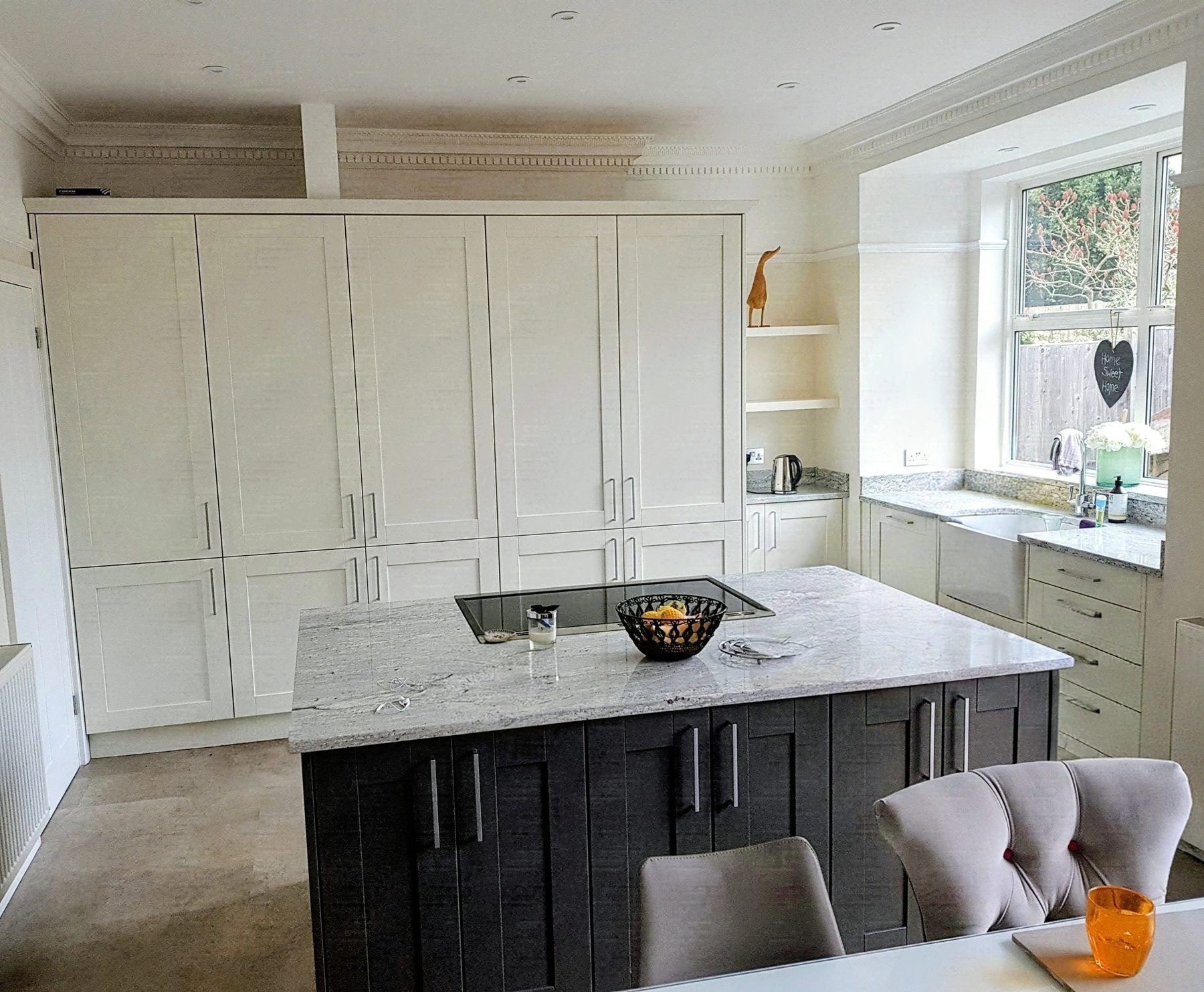 Modern shaker kitchen in off white and graphite